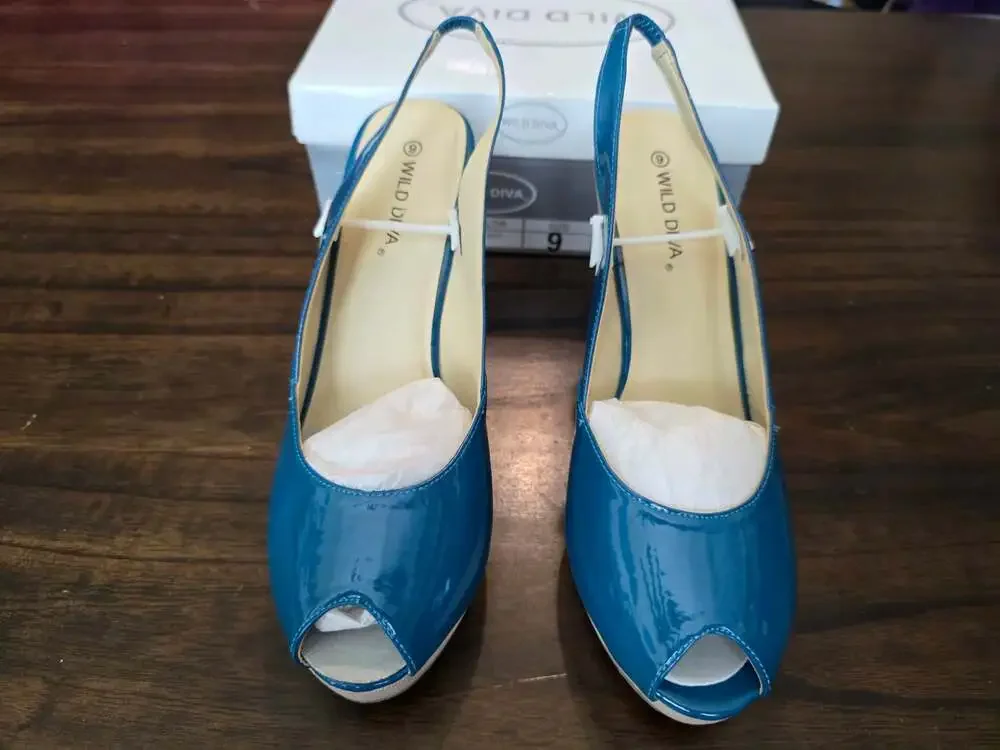 New Wild Diva Blue Patent Leather Peep Toe Slingback Wedge Sandals Sz 9